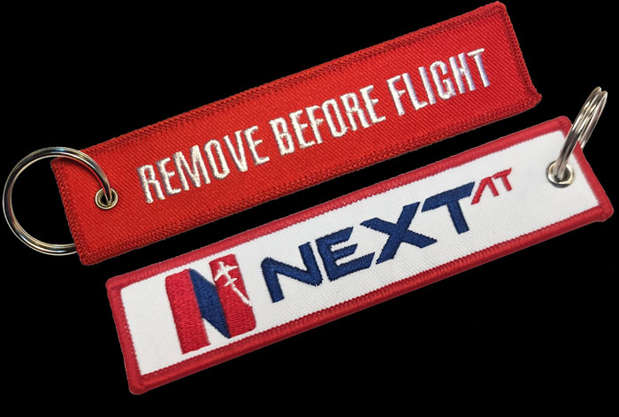 Portachiavi Remove Before Flight ricamati